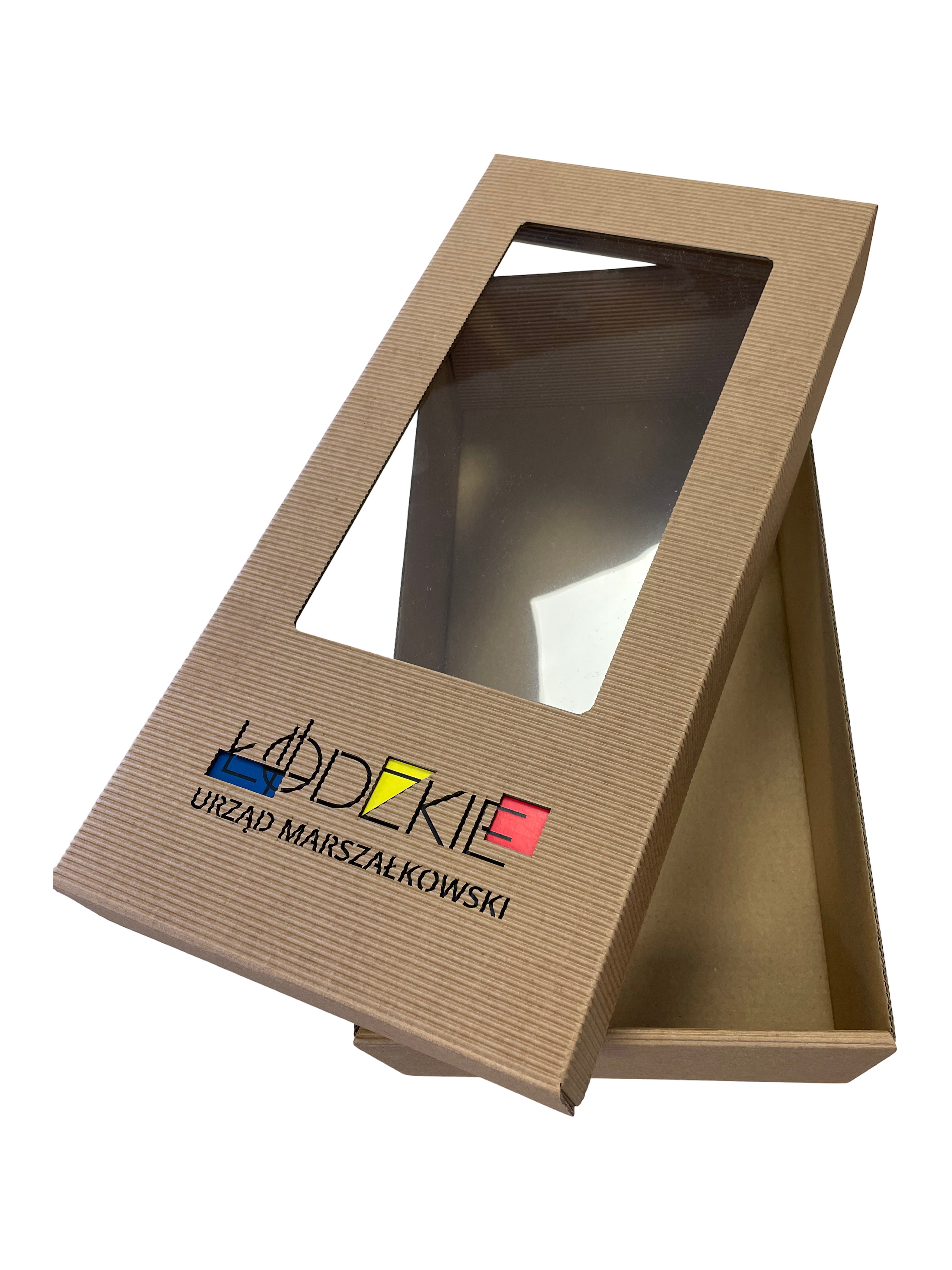 Otwarte pudełko prezentowe pod kątem